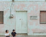 Cantos de provincia a cargo del dúo Nelly x Arend, concierto que se presenta en conmemoración de la Anexión del Partido de Nicoya a Costa Rica.