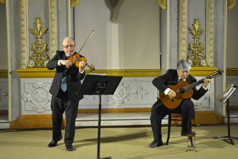Música al Atardecer: José Aurelio Castillo y Pablo Ortiz.