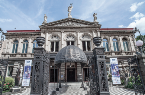 Travesía por el Teatro Nacional