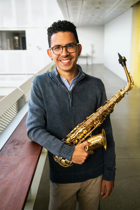 Gabriel Sánchez. Música costarricense de concierto para saxofón y piano