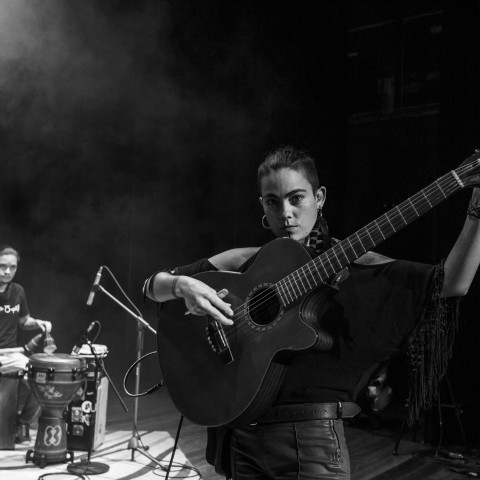 Teatro al Mediodía Raíces y Mareas – Canciones del alma profunda con Maf é Tulà.