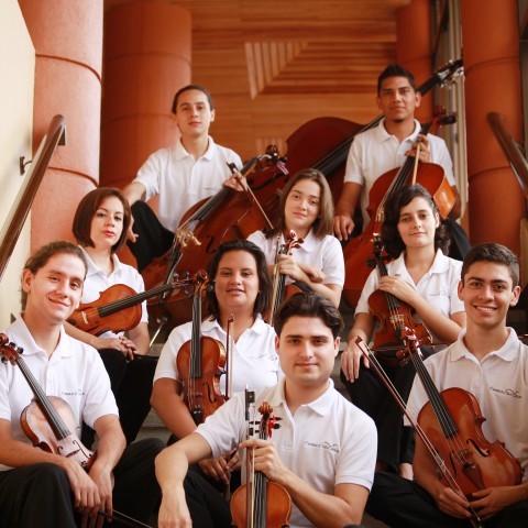 Piano y Cuerdas Manuel Matarrita y Camerata San Carlos