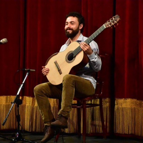 Teatro al Mediodía David Coto Concierto de guitarra latinoamericana