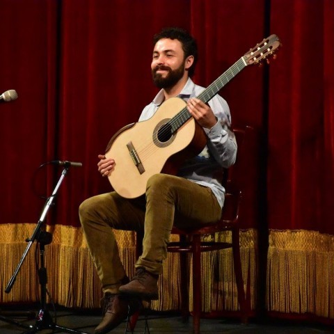 Teatro al Mediodía David Coto Concierto de guitarra latinoamericana