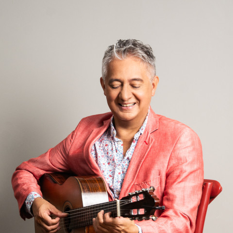 Presentación del guitarrista Mario Ulloa